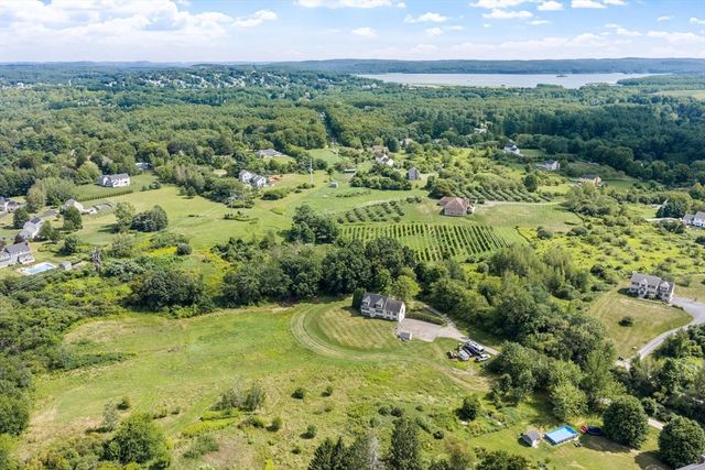 140 Chace Hill Rd, Lancaster, MA 01523