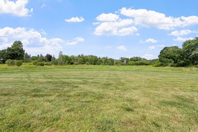 140 Chace Hill Rd, Lancaster, MA 01523