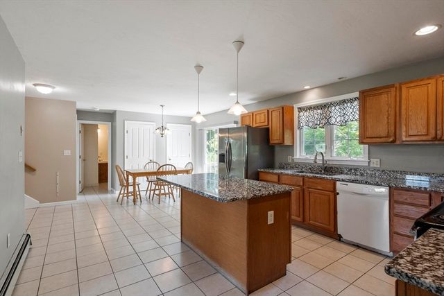 140 Chace Hill Rd, Lancaster, MA 01523