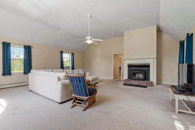 140 Chace Hill Rd, Lancaster, MA 01523