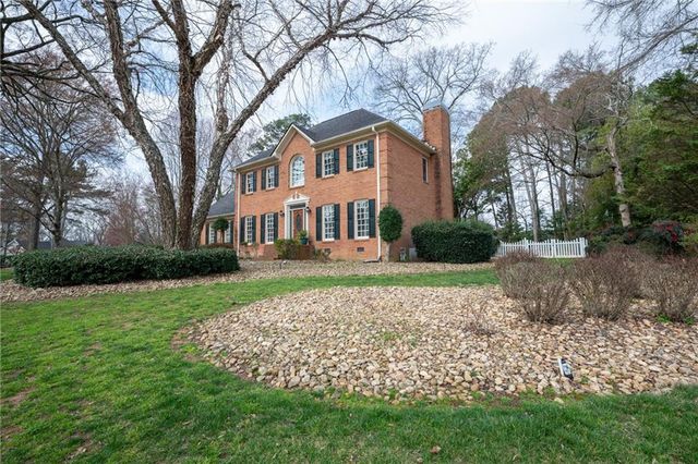 356 Saddlebrook Drive SE, Calhoun, GA 30701