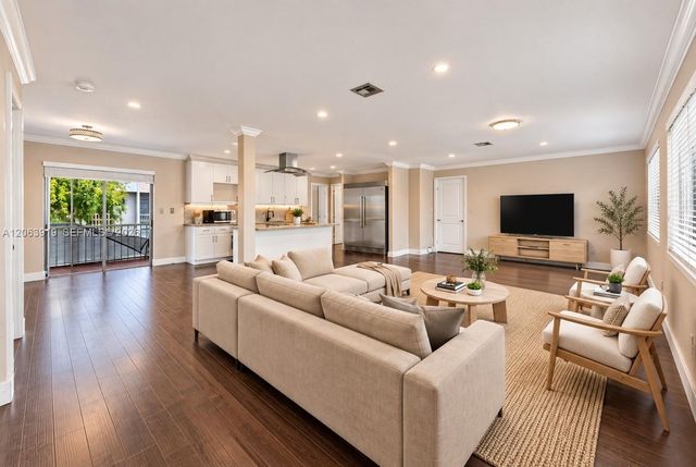 8401 SW 107th Avenue 316E, Miami, FL 33173