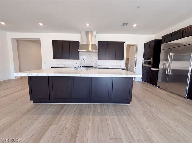 8289 Warbonnet Way, Las Vegas, NV 89113