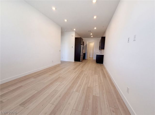 8289 Warbonnet Way, Las Vegas, NV 89113