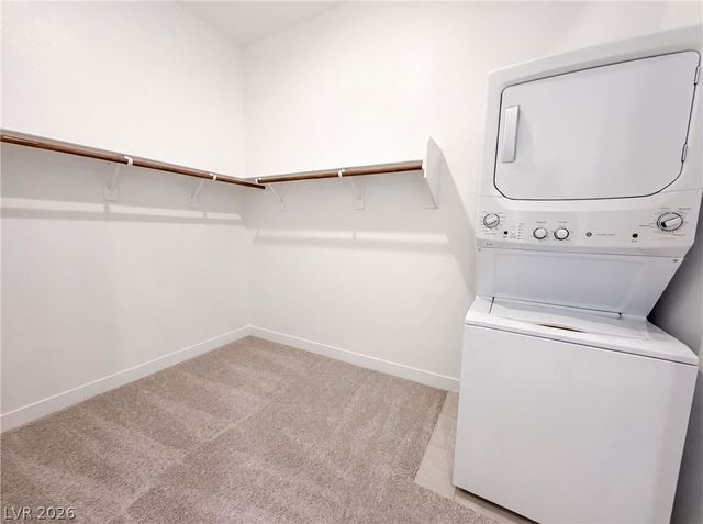 8289 Warbonnet Way, Las Vegas, NV 89113