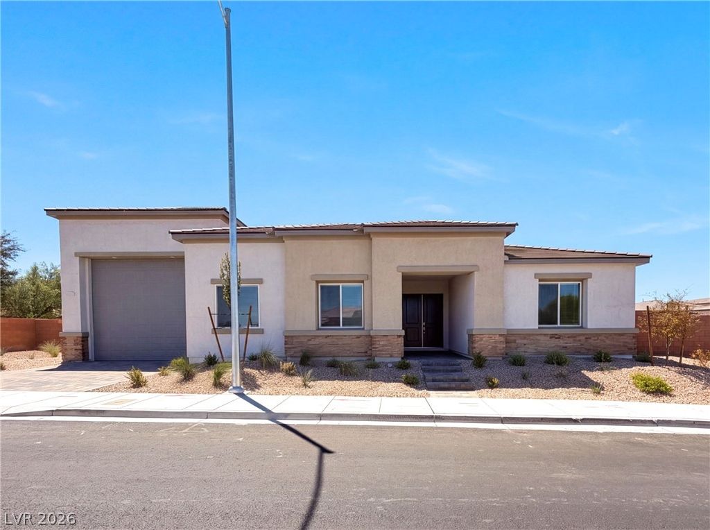 8289 Warbonnet Way, Las Vegas, NV 89113