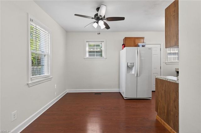 28 Monroe DR, Hampton, VA 23669