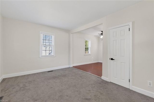 28 Monroe DR, Hampton, VA 23669