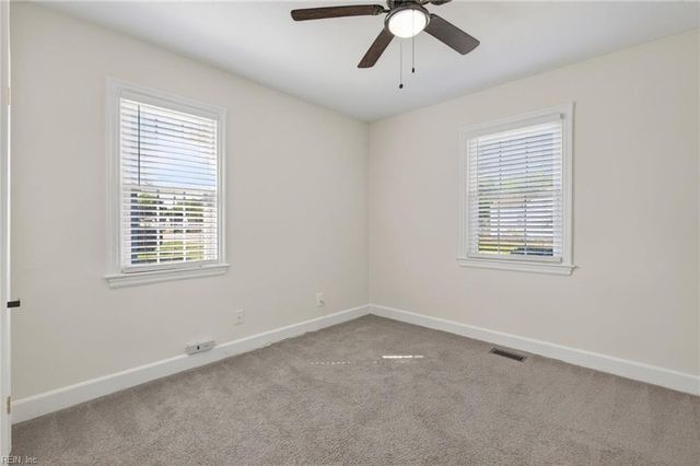 28 Monroe DR, Hampton, VA 23669