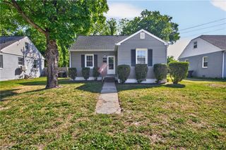28 Monroe DR, Hampton, VA 23669