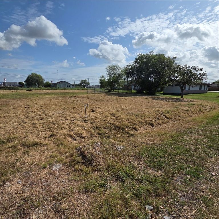 9408 Morrow Dr, Corpus Christi, TX 78410 — exterior