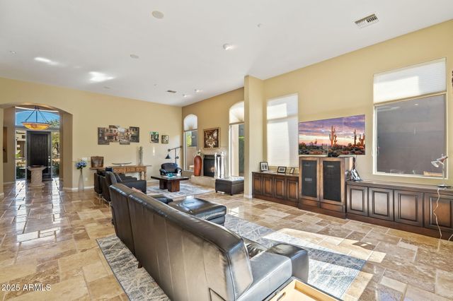 7699 E FLEDGLING Drive, Scottsdale, AZ 85255