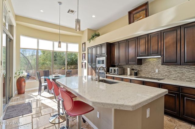 7699 E FLEDGLING Drive, Scottsdale, AZ 85255