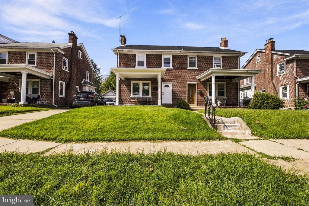 122 W MOWRY ST, CHESTER, PA 19013 — photo 3