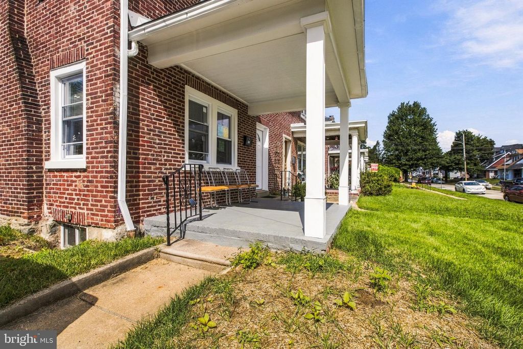 122 W MOWRY ST, CHESTER, PA 19013 — photo 4