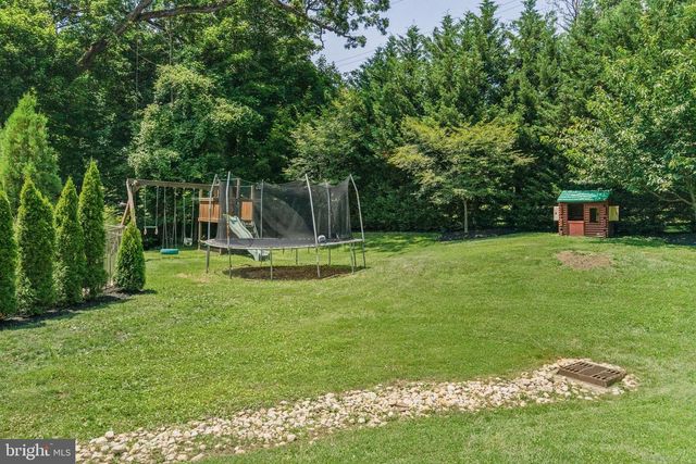 1952 CANTERBURY RD, Abington, PA 19001