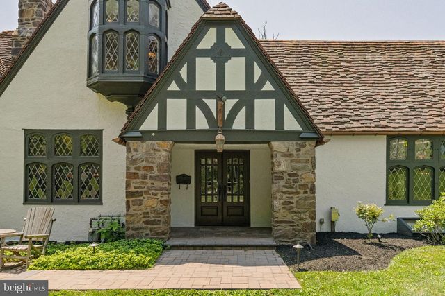 1952 CANTERBURY RD, Abington, PA 19001