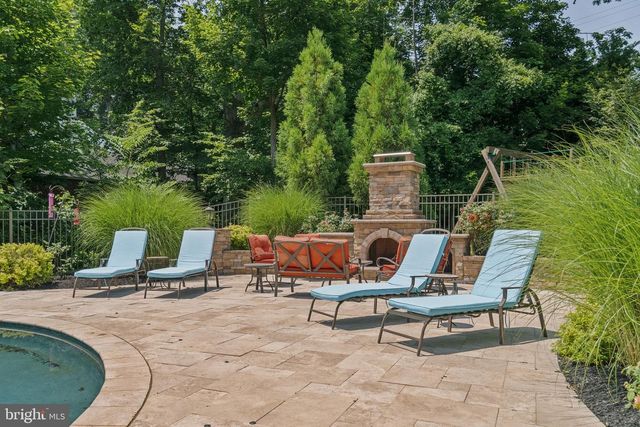 1952 CANTERBURY RD, Abington, PA 19001