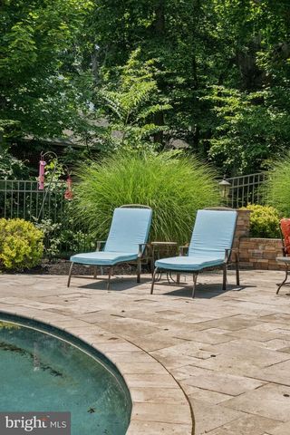 1952 CANTERBURY RD, Abington, PA 19001