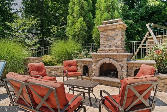 1952 CANTERBURY RD, Abington, PA 19001