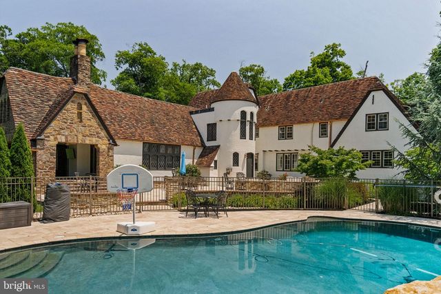 1952 CANTERBURY RD, Abington, PA 19001