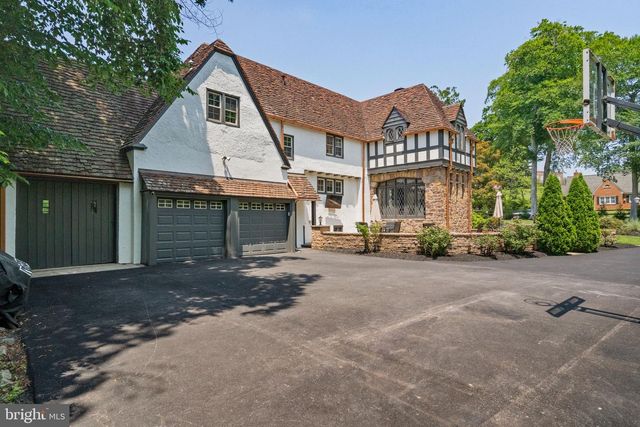 1952 CANTERBURY RD, Abington, PA 19001