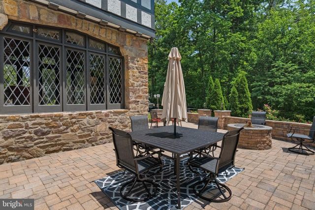 1952 CANTERBURY RD, Abington, PA 19001