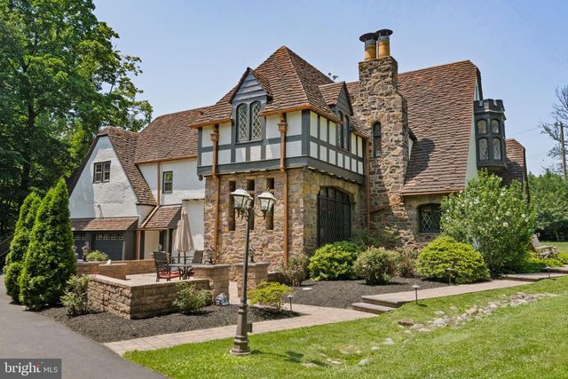 1952 CANTERBURY RD, Abington, PA 19001