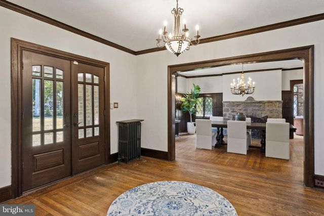 1952 CANTERBURY RD, Abington, PA 19001