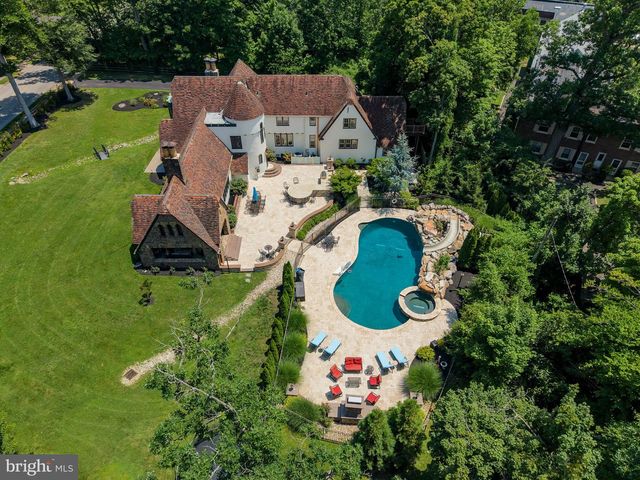 1952 CANTERBURY RD, Abington, PA 19001