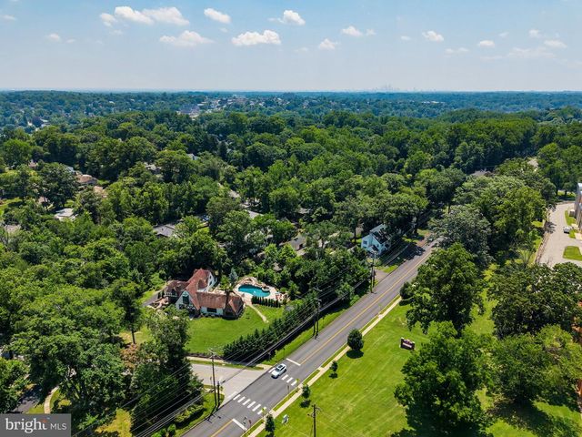 1952 CANTERBURY RD, Abington, PA 19001
