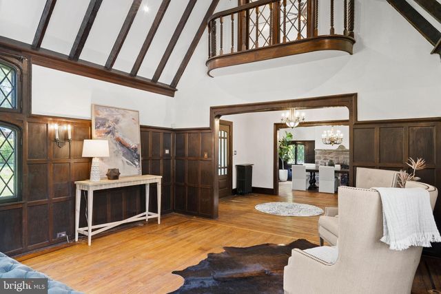 1952 CANTERBURY RD, Abington, PA 19001