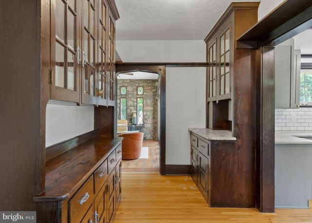 1952 CANTERBURY RD, Abington, PA 19001