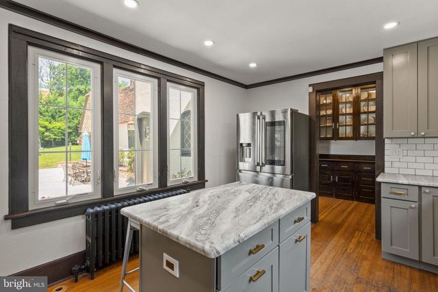 1952 CANTERBURY RD, Abington, PA 19001