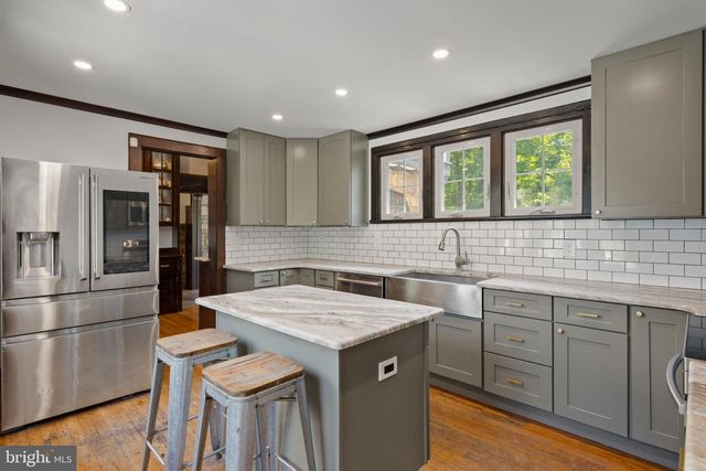 1952 CANTERBURY RD, Abington, PA 19001