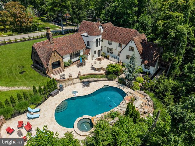 1952 CANTERBURY RD, Abington, PA 19001