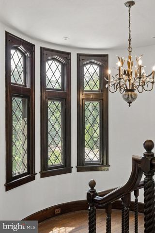 1952 CANTERBURY RD, Abington, PA 19001