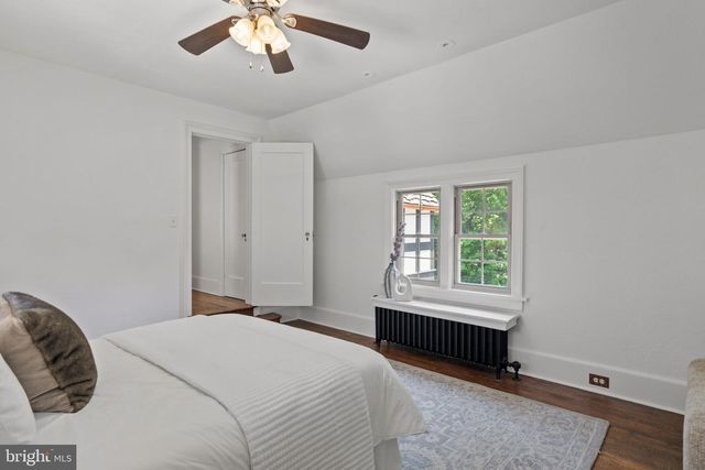 1952 CANTERBURY RD, Abington, PA 19001