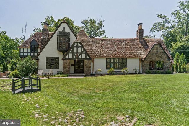 1952 CANTERBURY RD, Abington, PA 19001