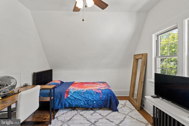 1952 CANTERBURY RD, Abington, PA 19001