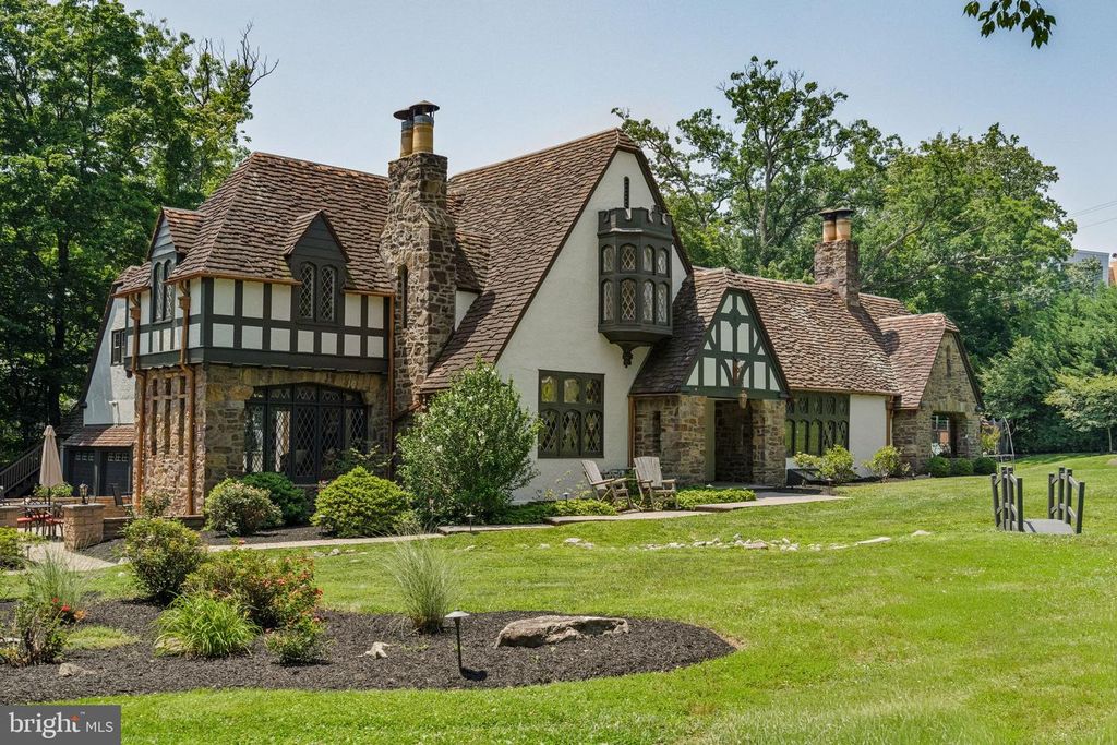 1952 CANTERBURY RD, Abington, PA 19001