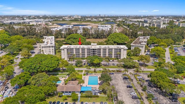 2650 S Course Drive Unit 308, Pompano Beach, FL 33069