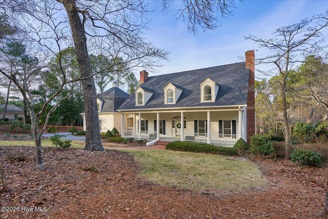 12 Lochdon Court, Pinehurst, NC 28374