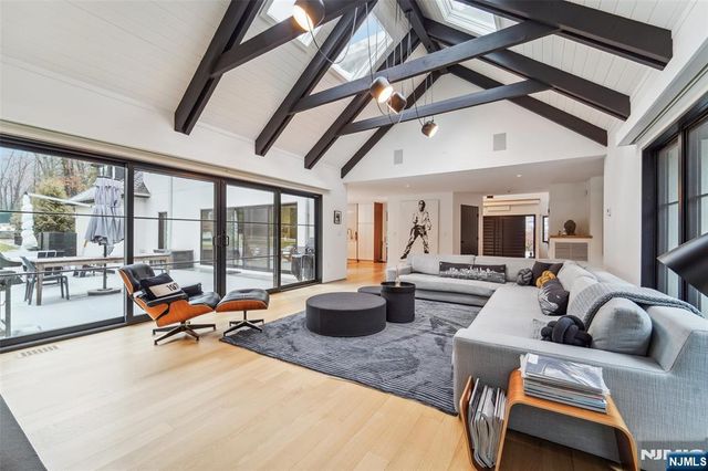 58 Twin Brooks Road, Saddle River, NJ 07458