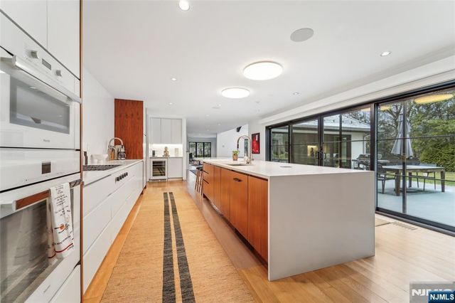 58 Twin Brooks Road, Saddle River, NJ 07458