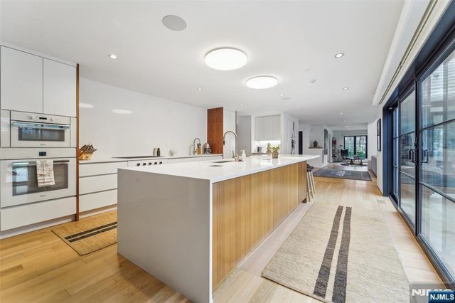 58 Twin Brooks Road, Saddle River, NJ 07458