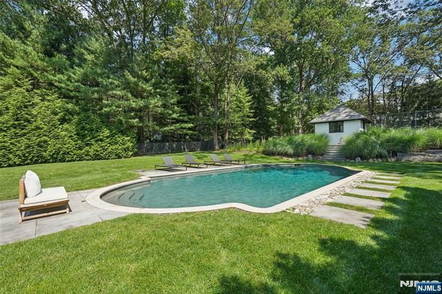 58 Twin Brooks Road, Saddle River, NJ 07458