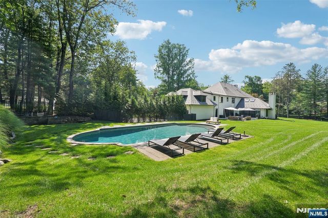 58 Twin Brooks Road, Saddle River, NJ 07458