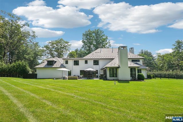 58 Twin Brooks Road, Saddle River, NJ 07458