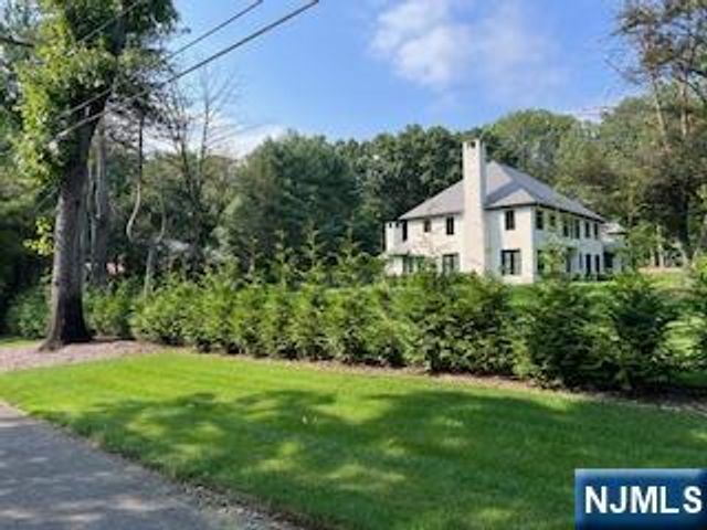 58 Twin Brooks Road, Saddle River, NJ 07458